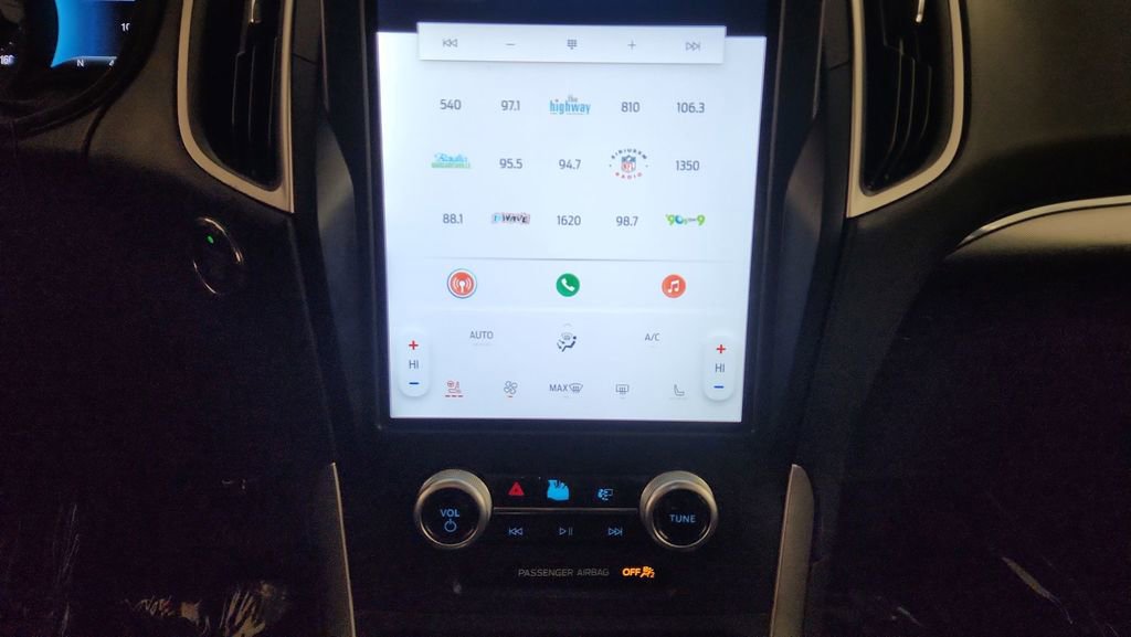 Used 2022 Ford Edge SEL w/ Convenience Package image 17