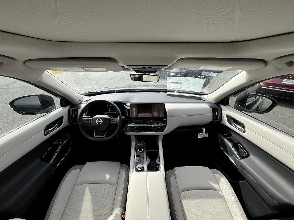 New 2026 Nissan Pathfinder SL image 15