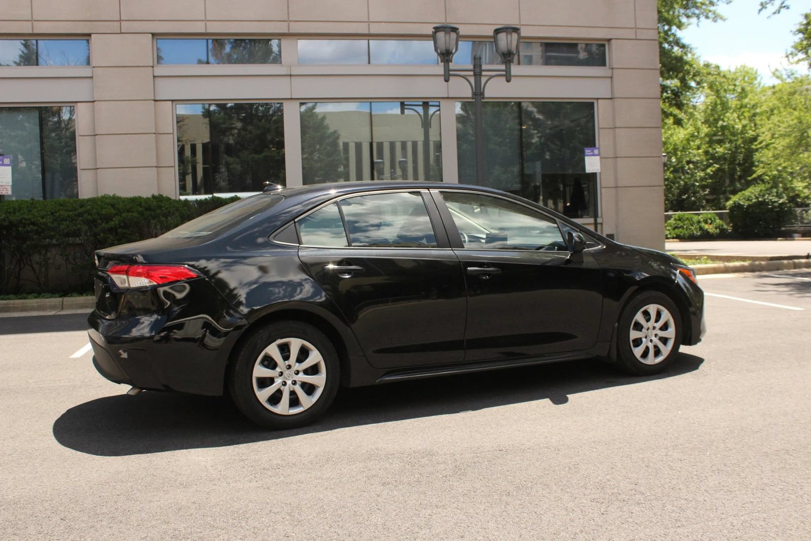 Used 2024 Toyota Corolla LE FWD image 7
