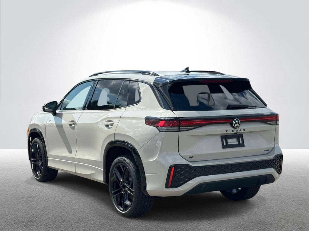 New 2026 Volkswagen Tiguan SE R-Line AWD/4WD image 3