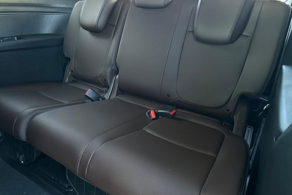 New 2026 Honda Odyssey Touring image 15