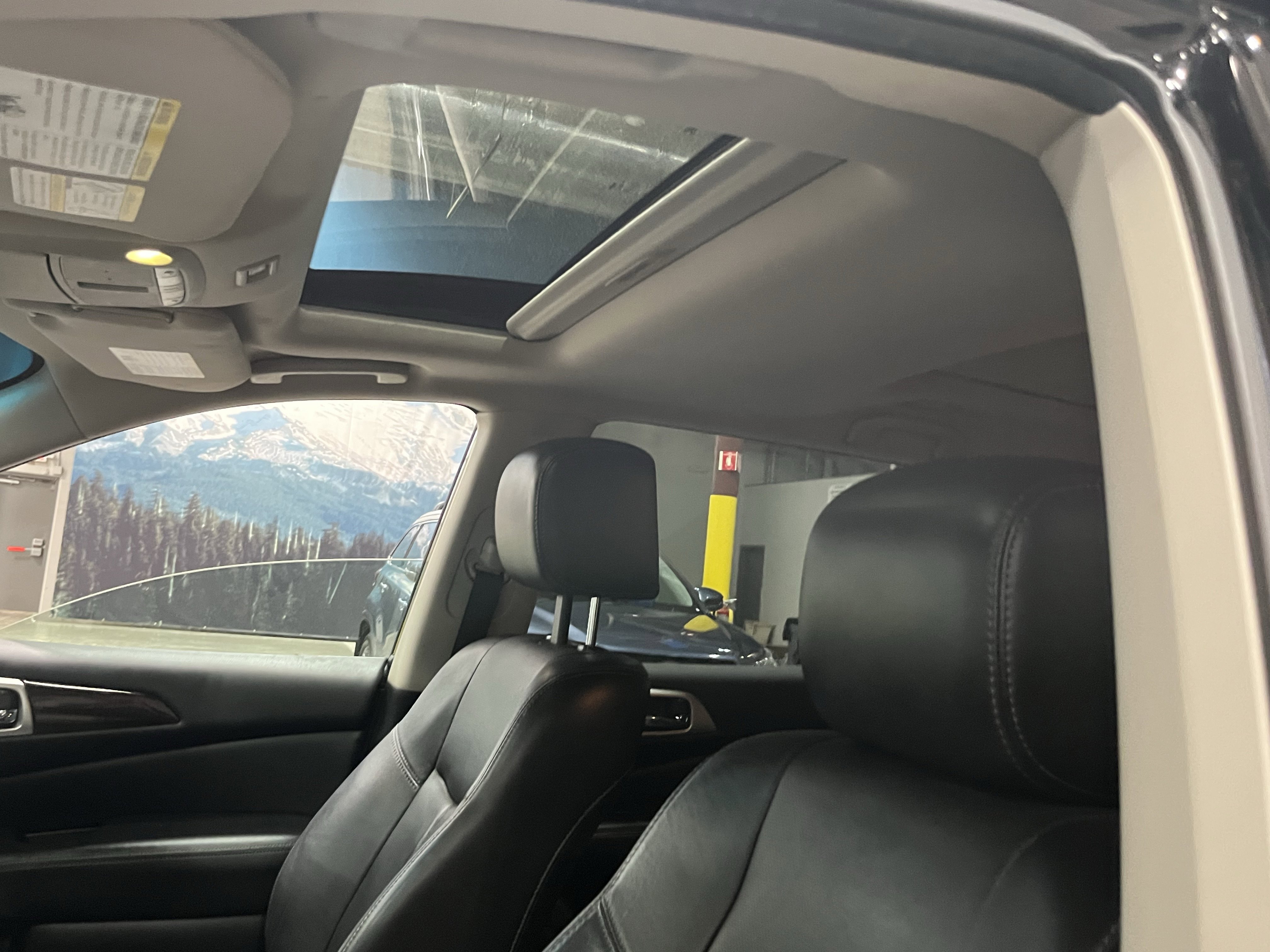 Used 2013 Nissan Pathfinder Platinum w/ Platinum Premium Pkg AWD/4WD image 18