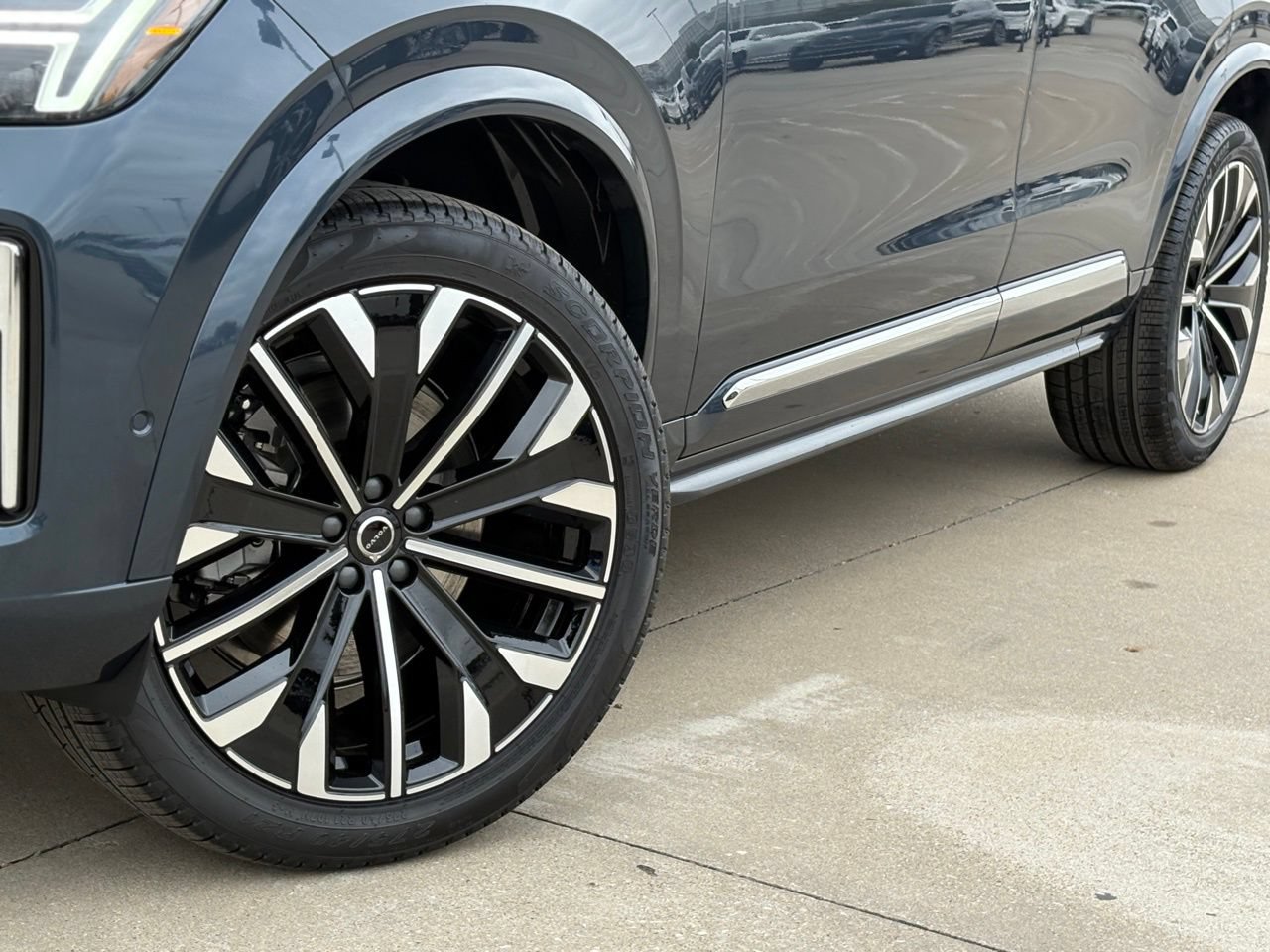 New 2026 Volvo XC90 B6 Plus AWD/4WD image 10
