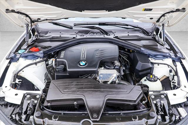 Used 2018 BMW 320i xDrive Sedan image 26