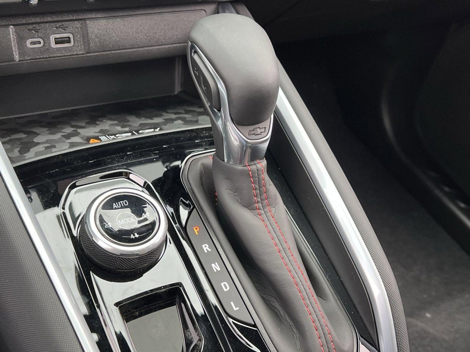 New 2025 Chevrolet Colorado Z71 w/ Midnight Edition image 16