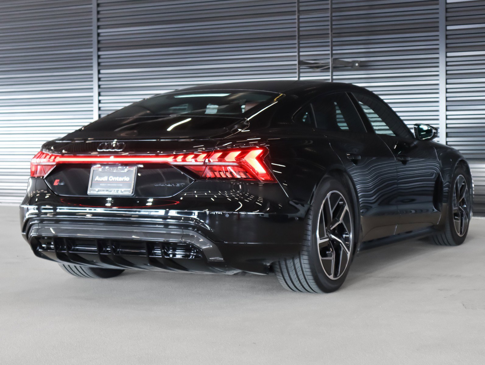 Used 2024 Audi RS e-tron GT w/ Carbon Performance Package AWD/4WD image 13