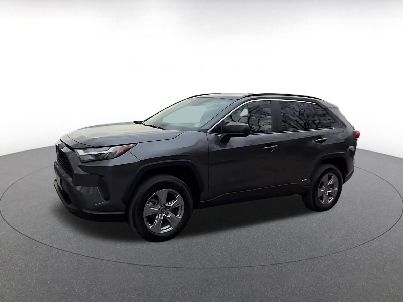 Used 2025 Toyota RAV4 LE AWD/4WD image 8