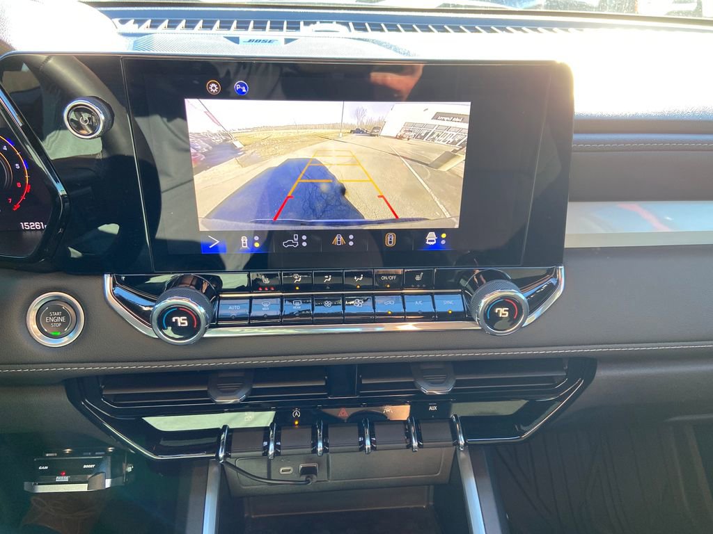 Used 2024 Chevrolet Colorado LT w/ LT Convenience Package II AWD/4WD image 25