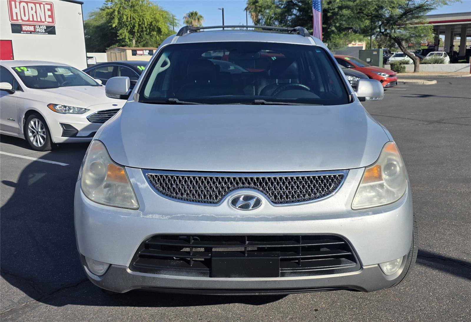 Used 2009 Hyundai Veracruz Limited w/ Navigation Pkg 4 FWD image 2