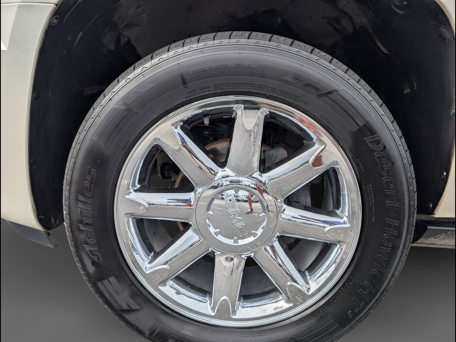 Used 2014 GMC Yukon Denali AWD/4WD image 25