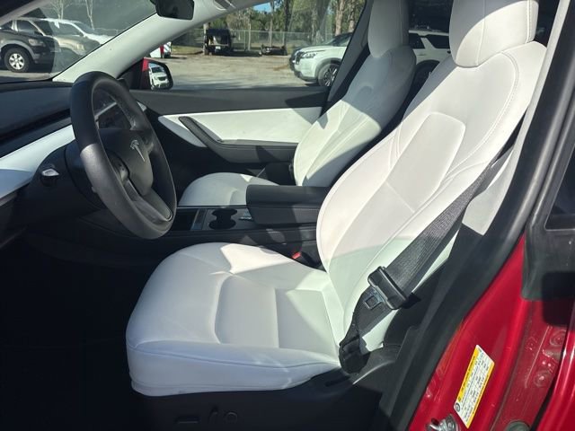 Used 2022 Tesla Model Y Long Range image 9