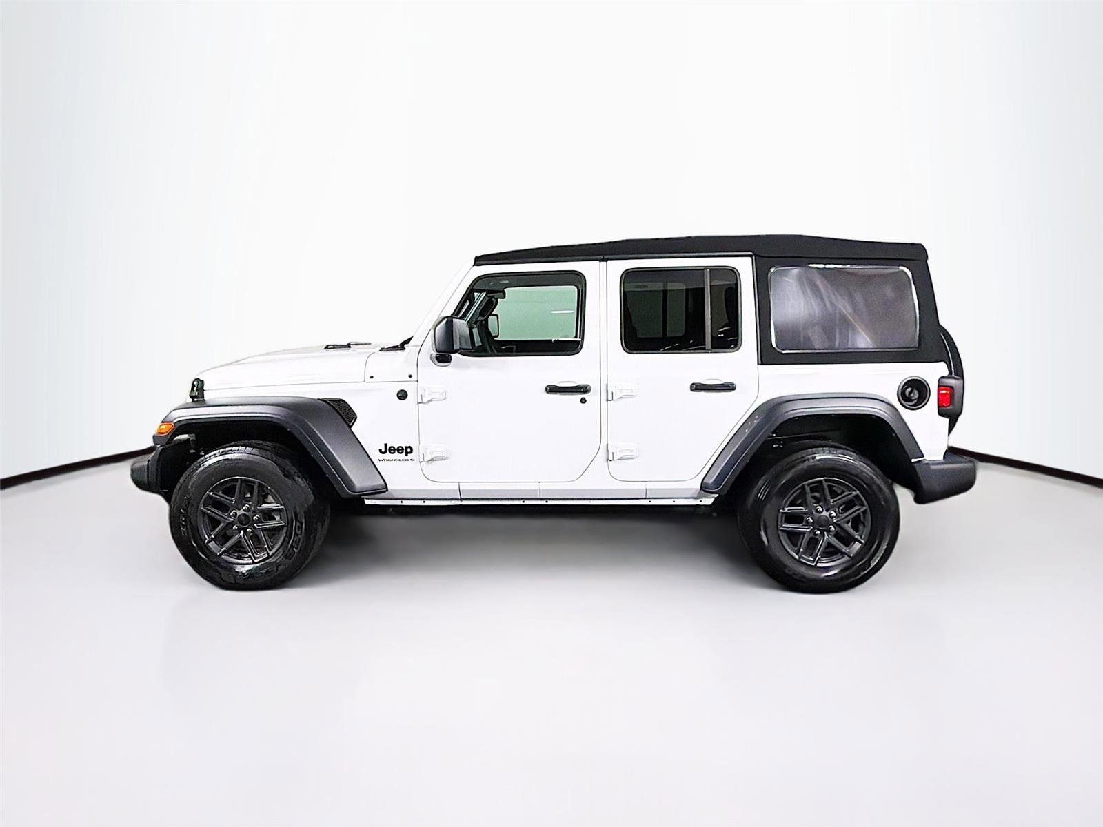 Used 2024 Jeep Wrangler Unlimited Sport AWD/4WD image 4