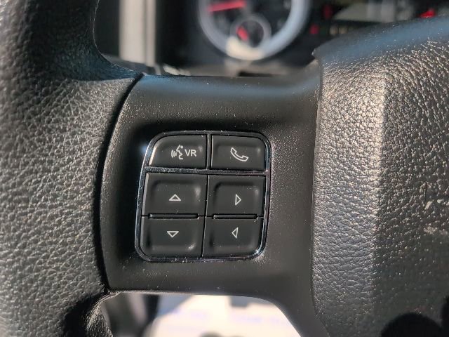 Used 2018 RAM 1500 Classic SLT AWD/4WD image 23