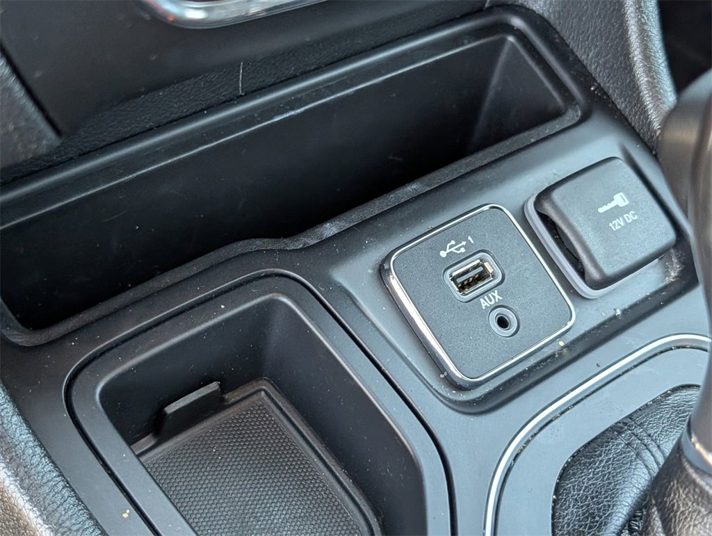 Used 2021 Jeep Cherokee Latitude Plus image 19