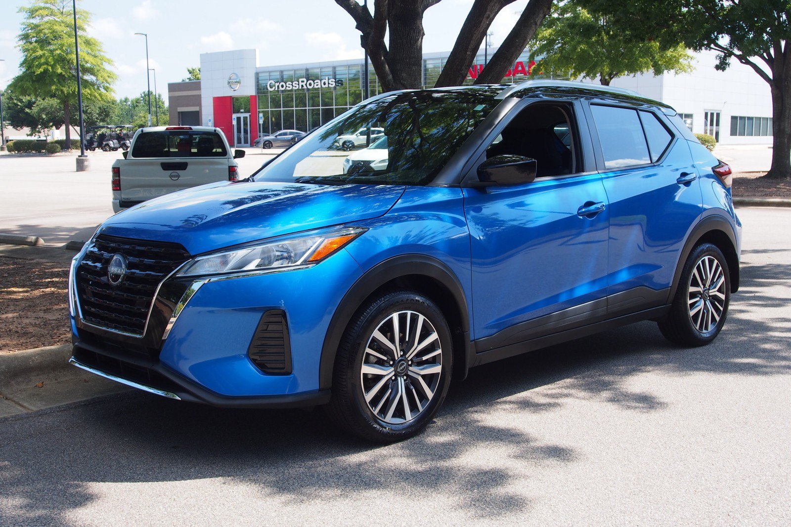 Used 2024 Nissan Kicks SV FWD image 3
