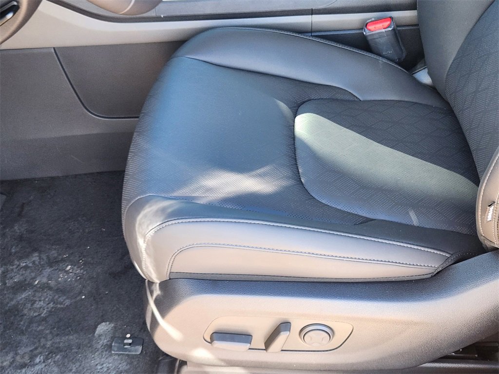 New 2026 Kia Carnival SX image 8