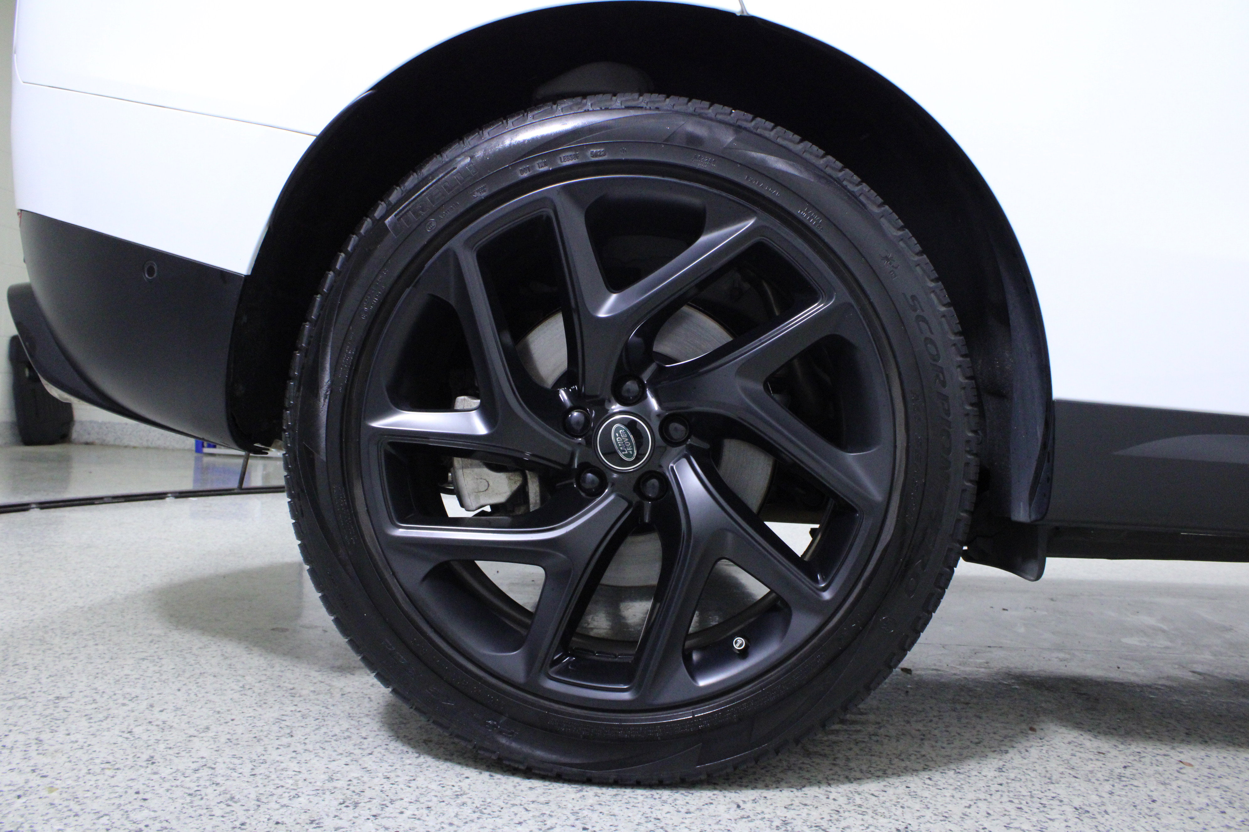 Used 2024 Land Rover Range Rover Sport SE image 8