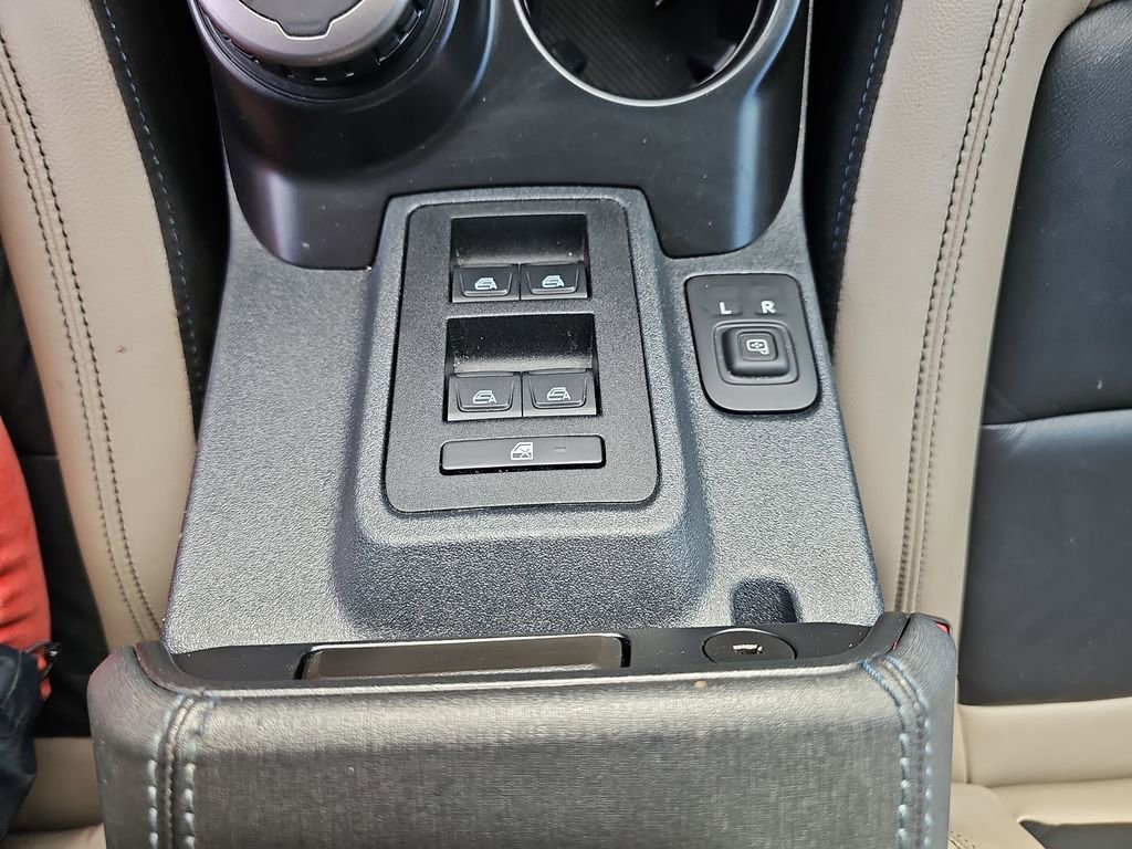 Used 2024 Ford Bronco Wildtrak image 33