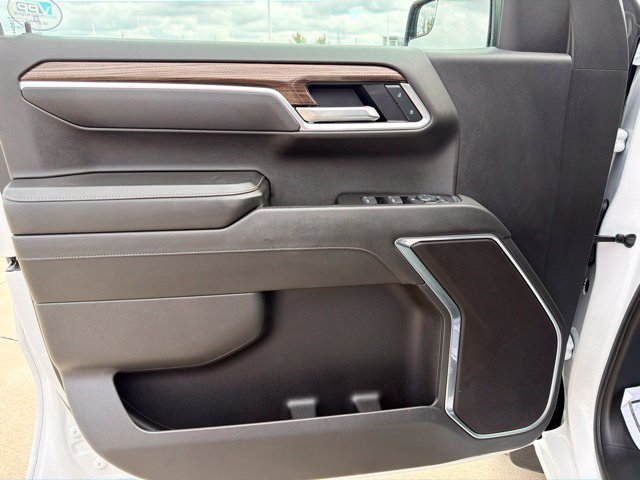 Used 2025 Chevrolet Silverado 1500 LT AWD/4WD image 15