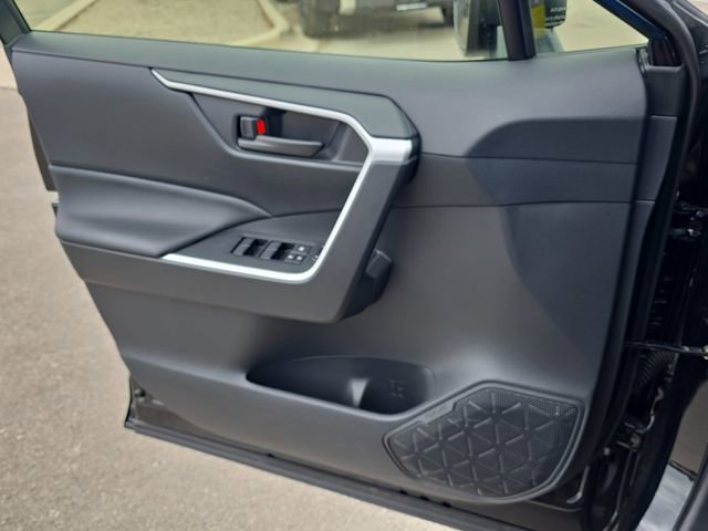 Used 2025 Toyota RAV4 LE image 26
