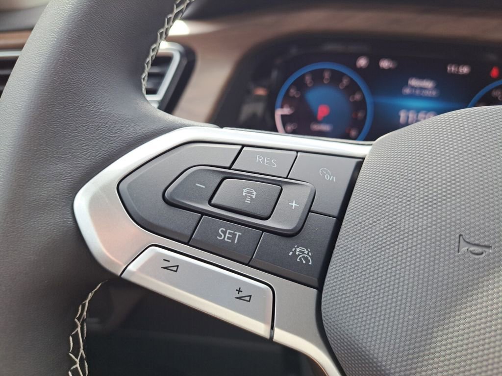 New 2026 Volkswagen Atlas SE image 14