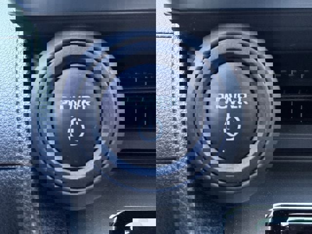 Used 2025 Toyota Prius LE image 19