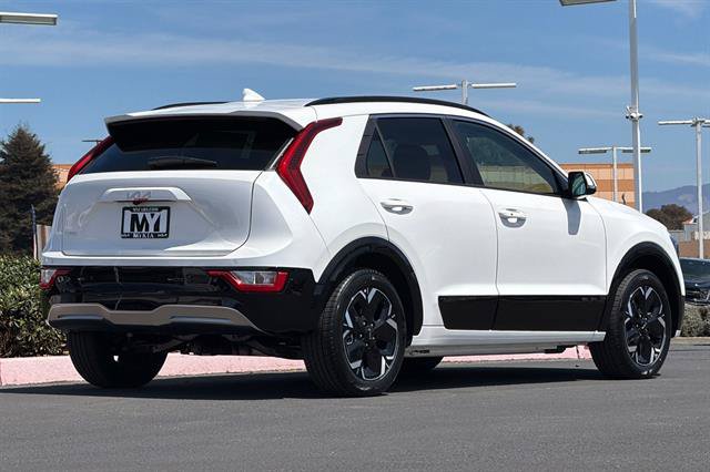 New 2026 Kia Niro Wind FWD image 4