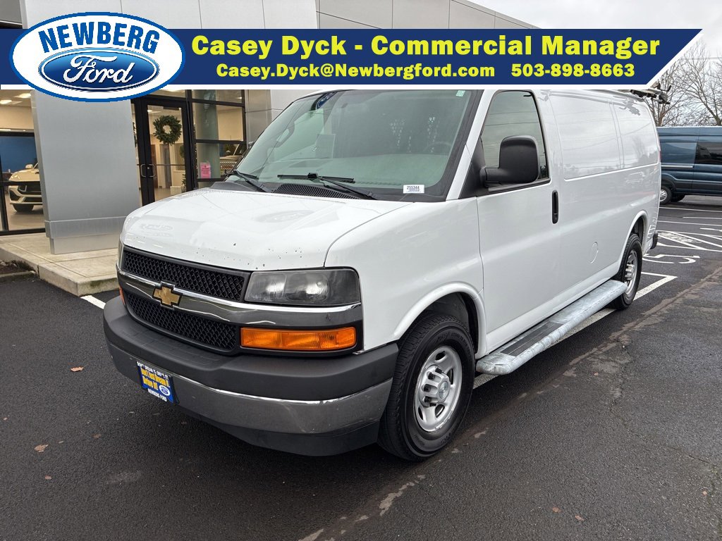 Used 2018 Chevrolet Express 2500 w/ Driver Convenience Package image 3