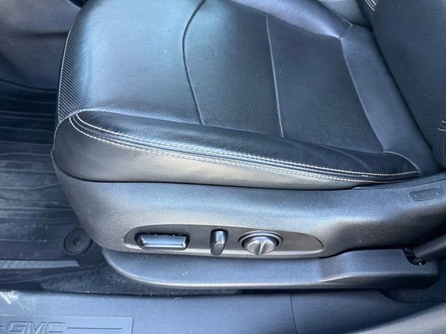 Used 2019 GMC Terrain SLT w/ Preferred Package image 12