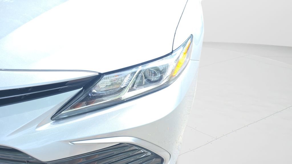 Used 2022 Toyota Camry LE image 27