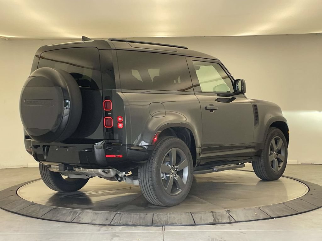 Used 2025 Land Rover Defender 90 X-Dynamic SE AWD/4WD image 7