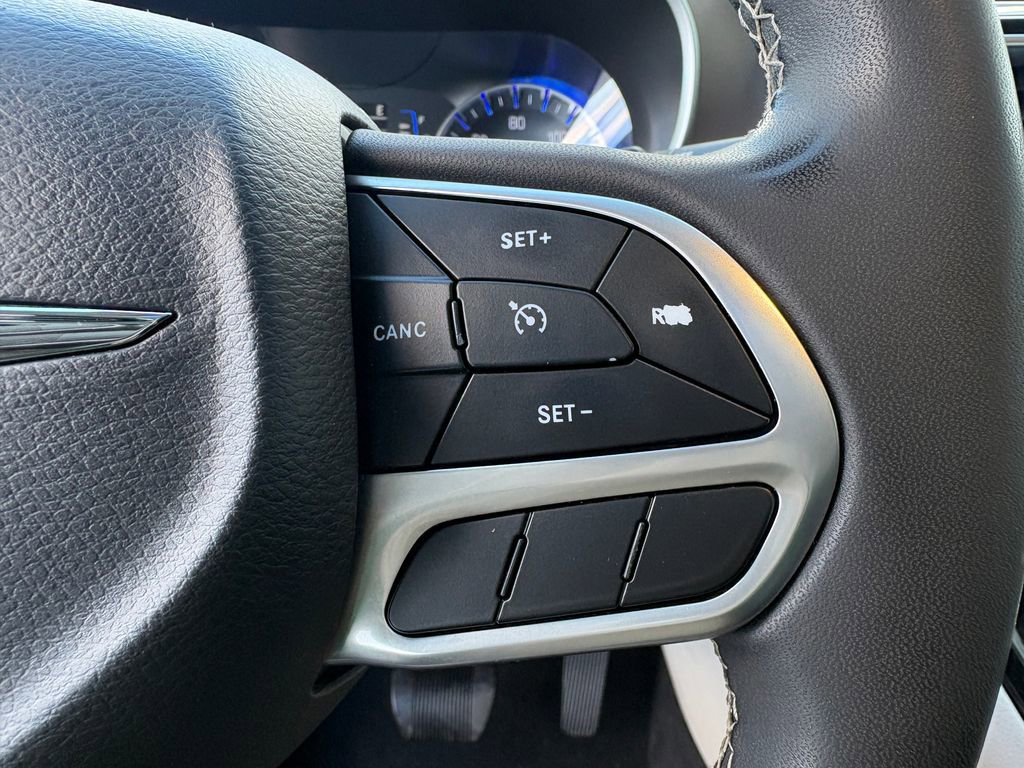 Used 2022 Chrysler Voyager LX image 18