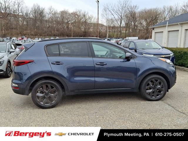 Used 2022 Kia Sportage Nightfall Edition image 9
