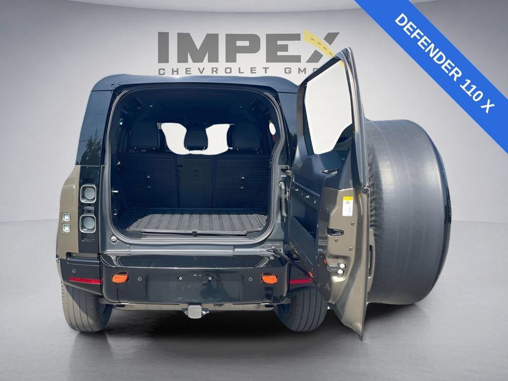 Used 2024 Land Rover Defender 110 X AWD/4WD image 21