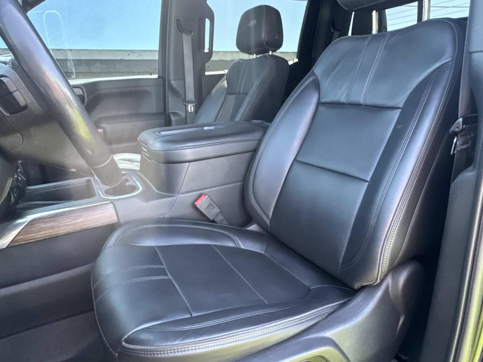 Used 2020 Chevrolet Silverado 1500 High Country AWD/4WD image 17