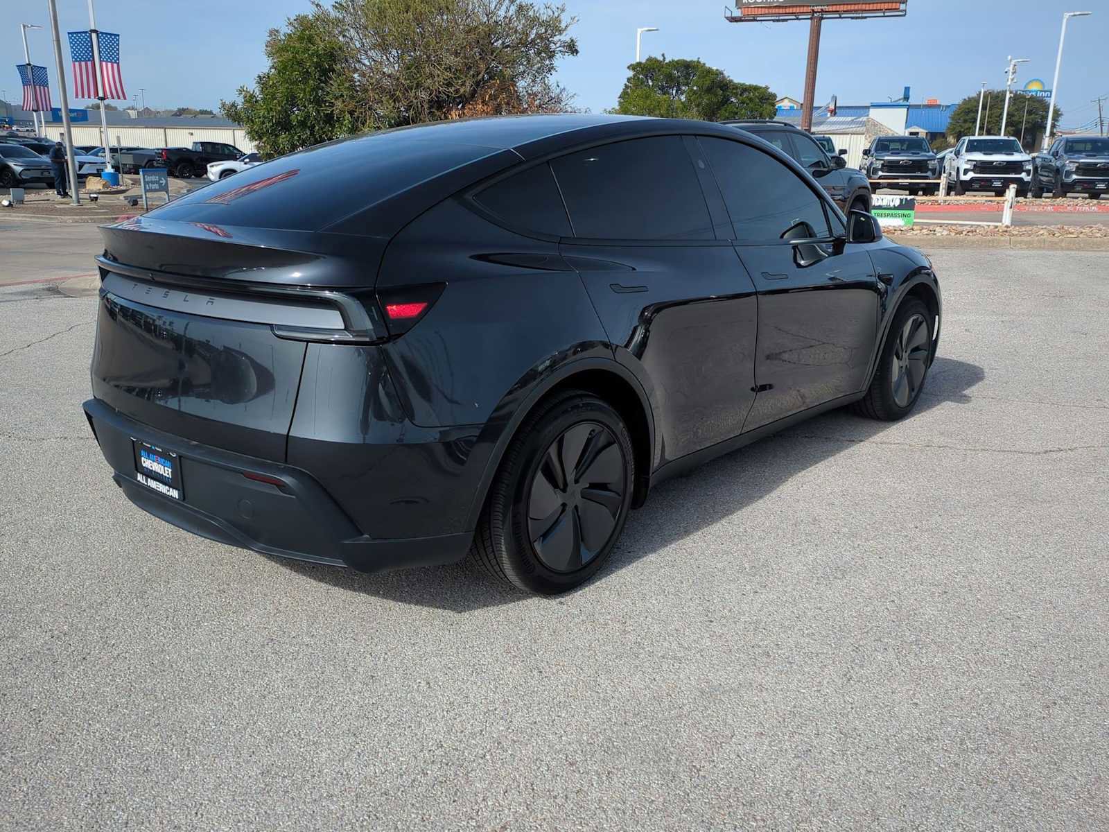 Used 2026 Tesla Model Y 2WD image 8