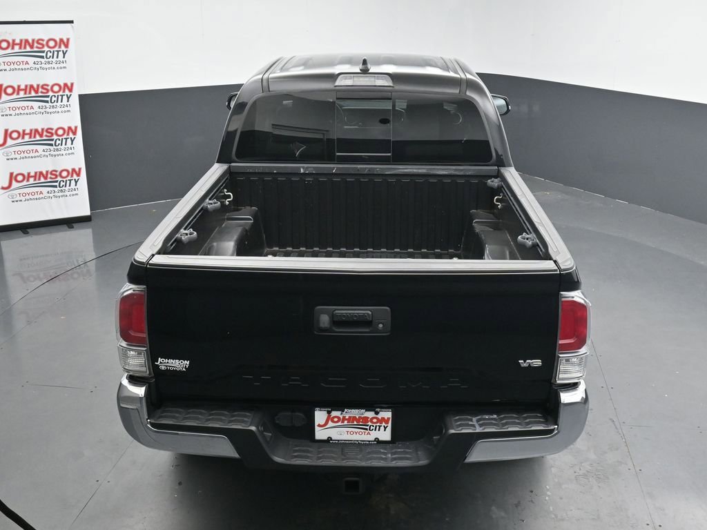 Used 2020 Toyota Tacoma TRD Off-Road AWD/4WD image 30