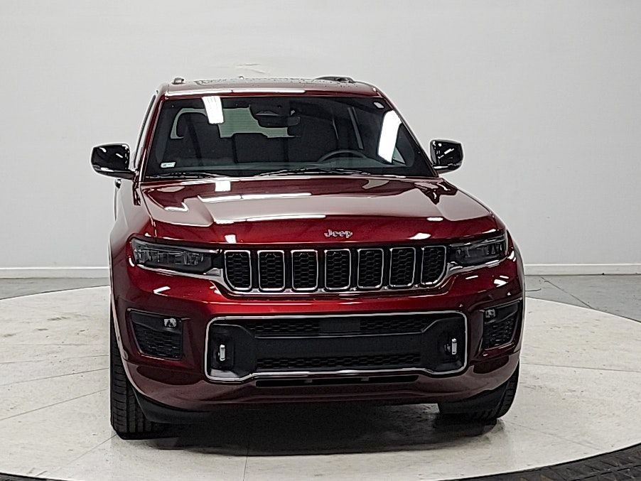 Used 2023 Jeep Grand Cherokee Overland AWD/4WD image 2