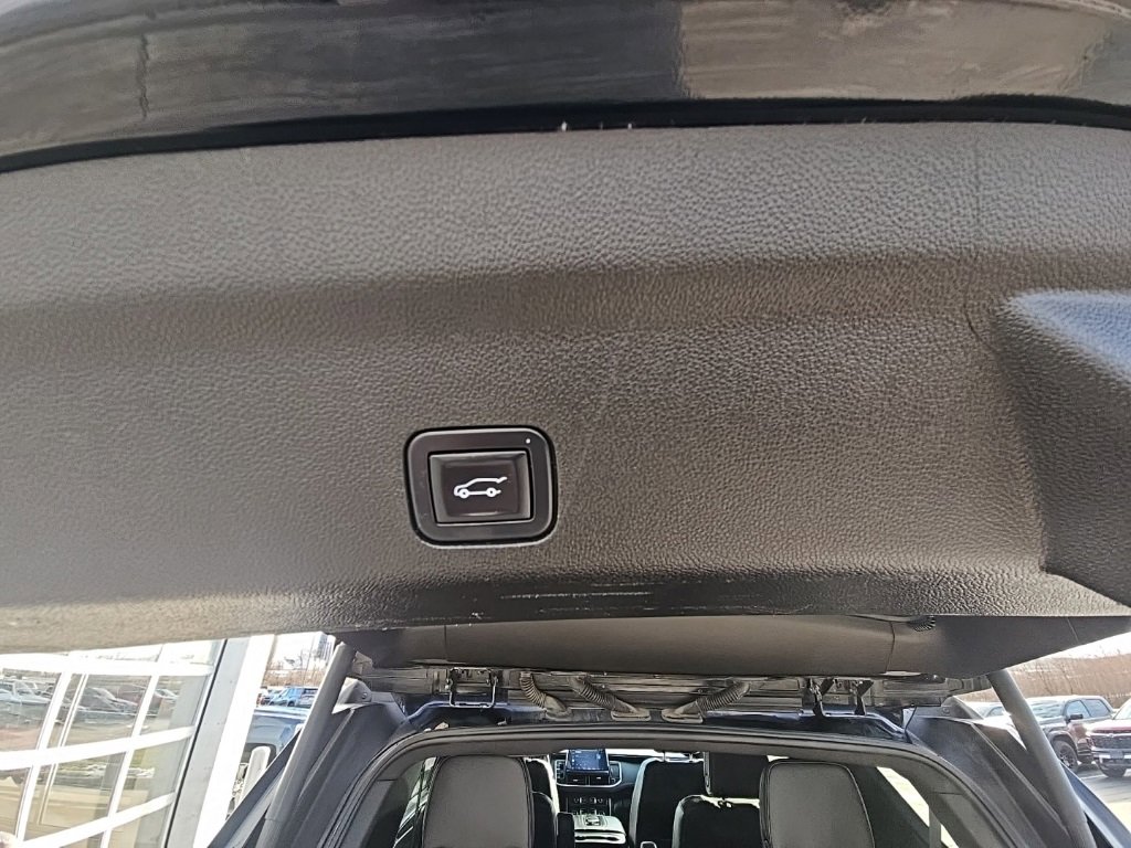 Used 2022 Chevrolet Tahoe RST w/ Luxury Package image 26