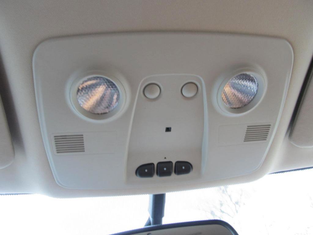 Used 2013 Chevrolet Traverse LT image 69