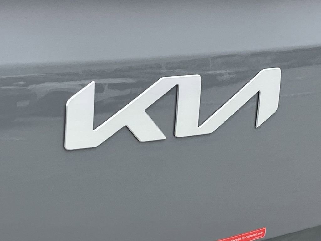 New 2026 Kia Carnival EX FWD image 31