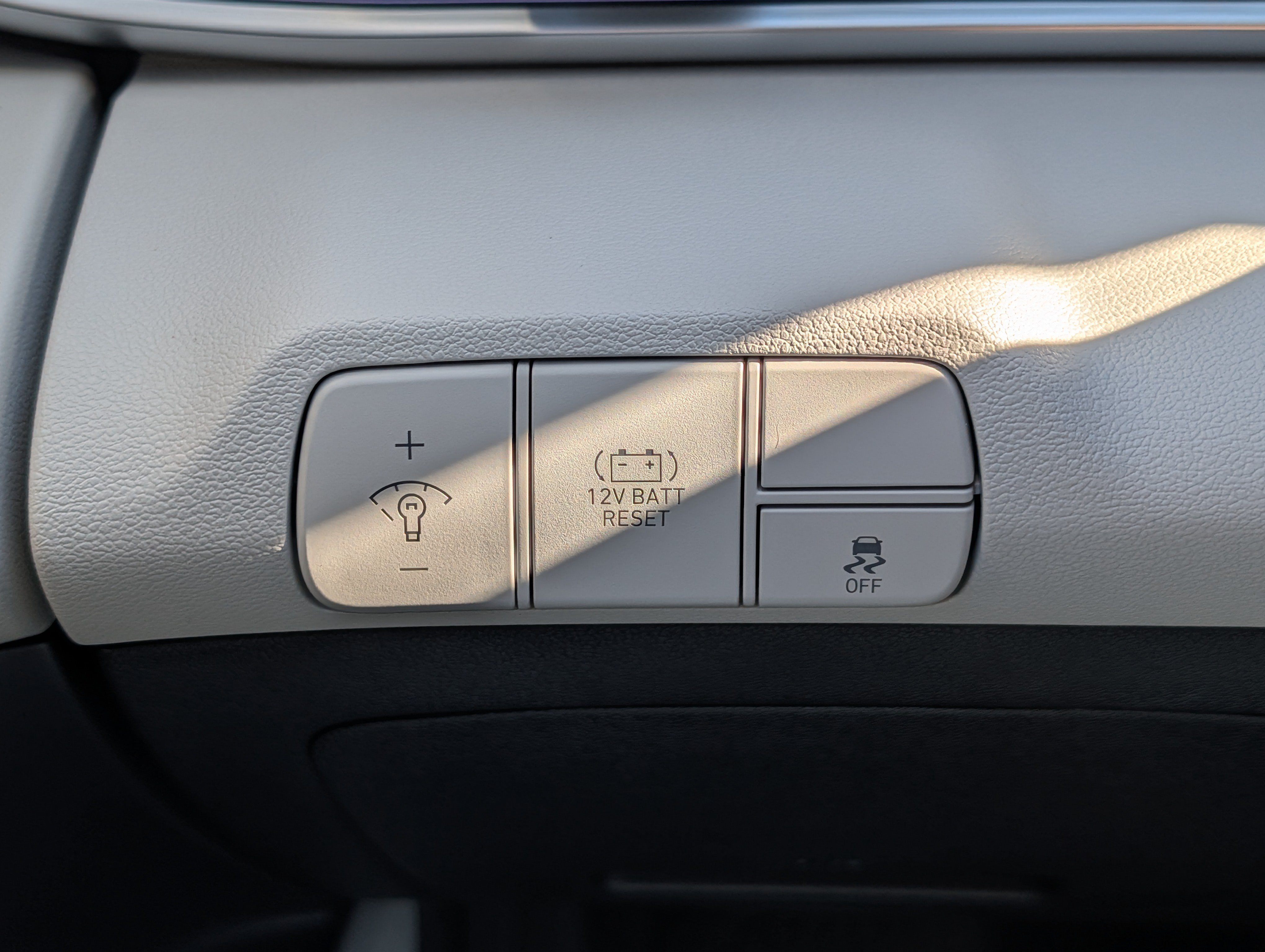 Certified 2026 Hyundai Elantra Limited FWD image 26