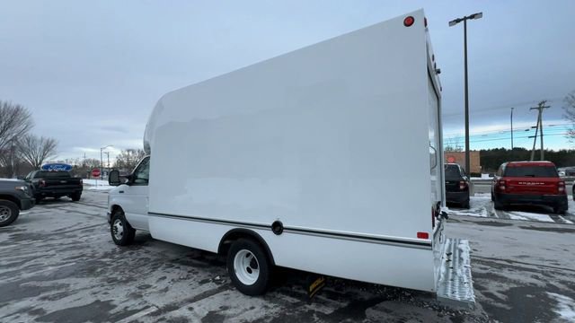 New 2026 Ford E-350 and Econoline 350 Super Duty w/ Power Equipment Group image 4