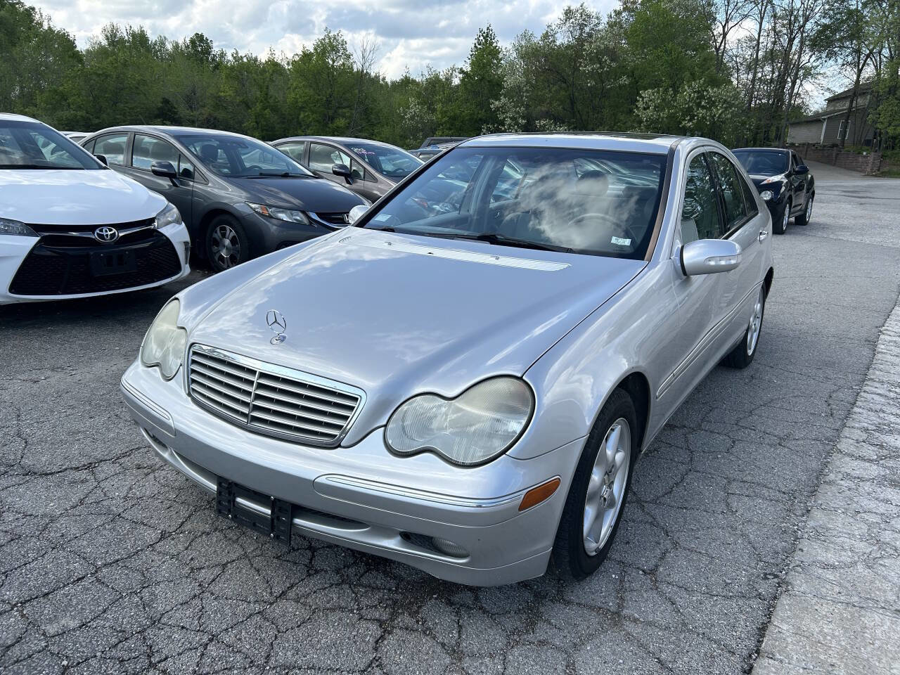 Used 2003 Mercedes-Benz C 240 Sedan image 2