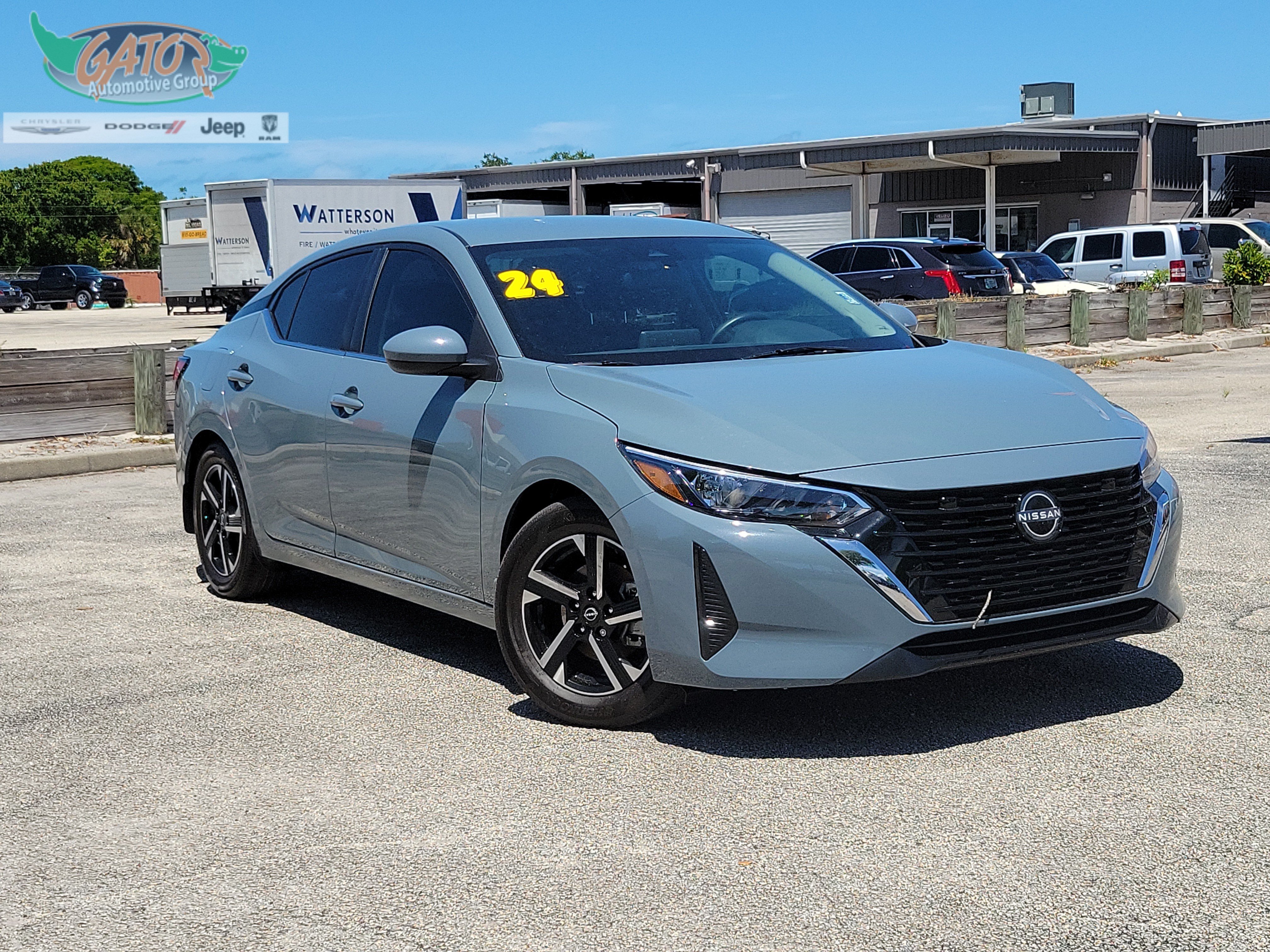Used 2024 Nissan Sentra SV FWD image 1