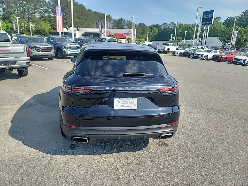 Used 2022 Porsche Cayenne AWD/4WD image 6