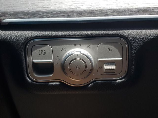 Used 2023 Mercedes-Benz GLS 450 4MATIC image 38