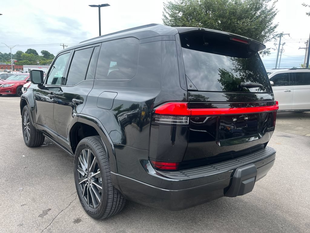 Used 2026 Lexus GX 550 w/ Accessory Package (2T) AWD/4WD image 2