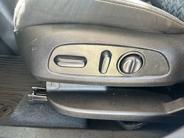 Used 2023 Chevrolet Equinox LT image 28