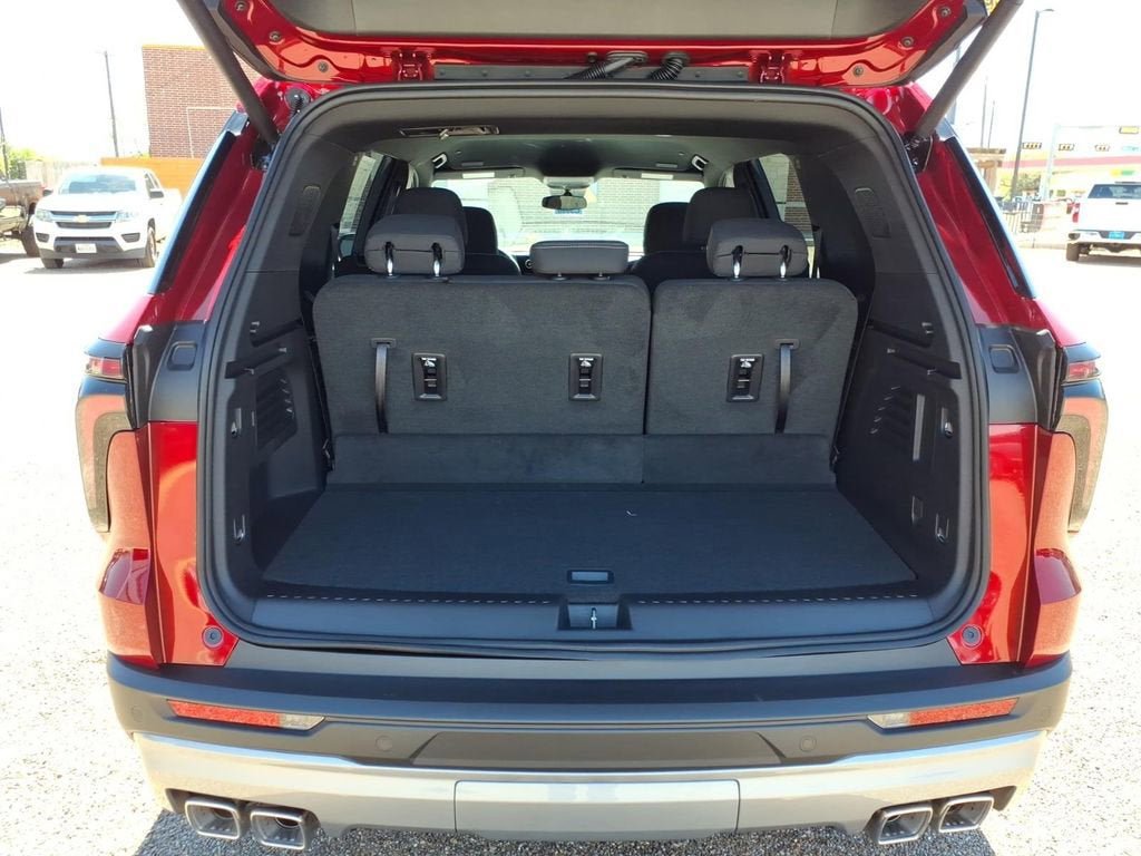 New 2026 Chevrolet Traverse LT image 16